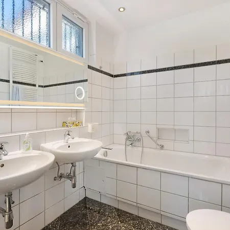 Hegaudomizil Apartment *