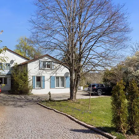 Hegaudomizil Apartamento Engen